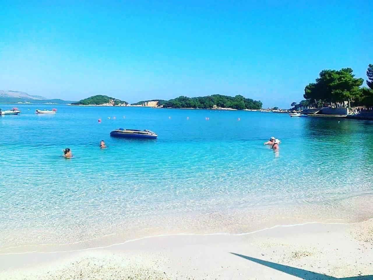 Guesthouse Siars Ksamil Buitenkant foto